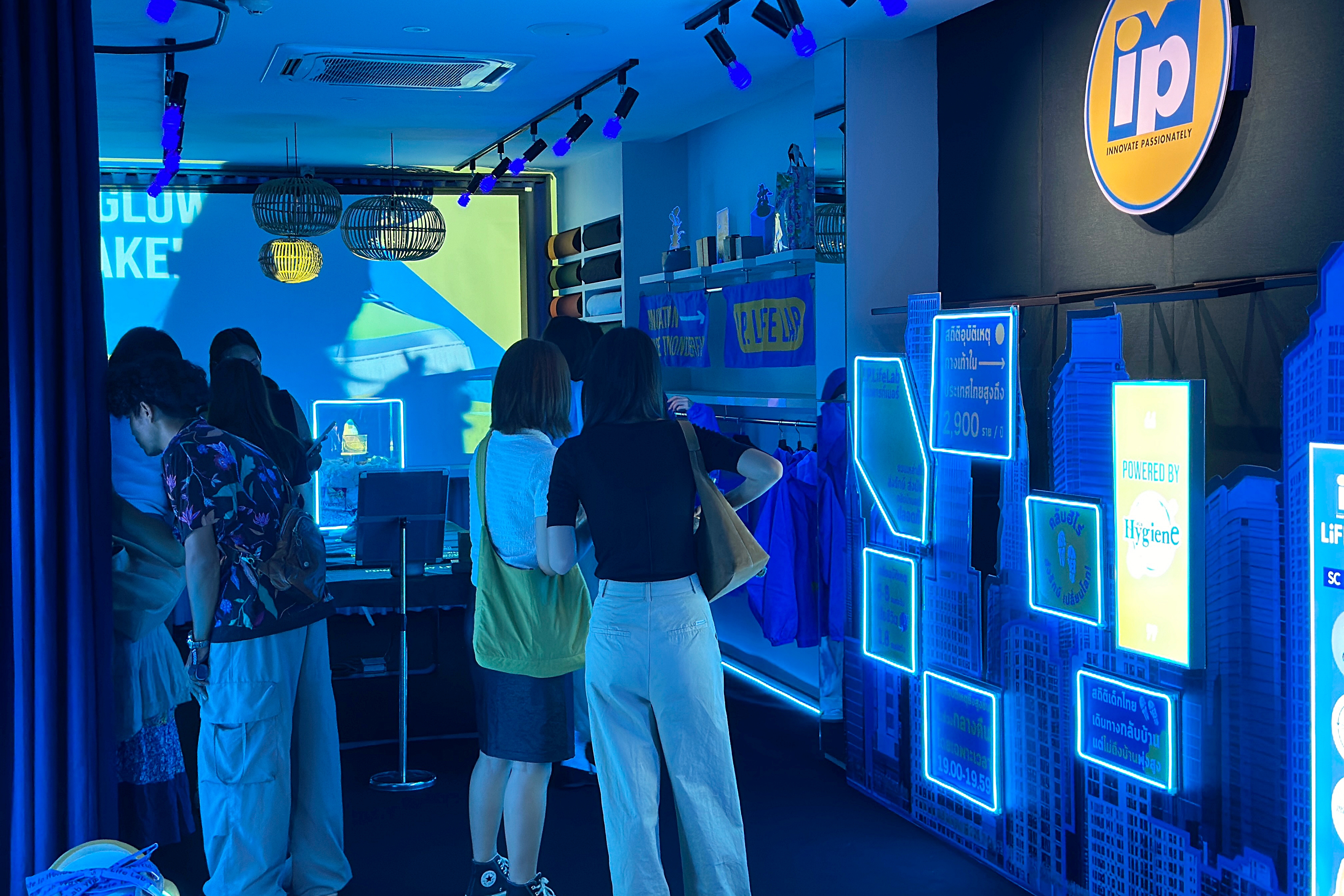 Showcase collage top